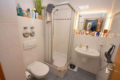 Badezimmer EG Mitte - 