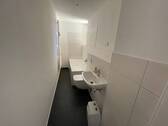 Badezimmer - Etagenwohnung mit 53,00 m&sup2; in Magdeburg zur Miete