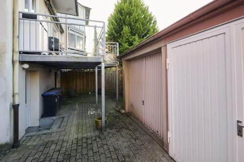 Hofsituation - 6 Zimmer Mehrfamilienhaus, Wohnhaus in Bremen