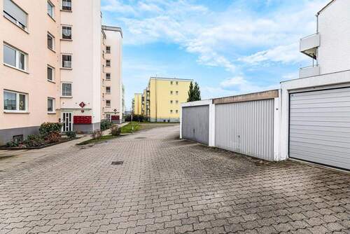 Garage direkt vor dem Haus - 