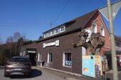 Bild 2 - 6 Zimmer Mehrfamilienhaus, Wohnhaus zum Kaufen in Reichshof