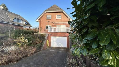 Einfahrt - 5 Zimmer Einfamilienhaus zum Kaufen in Retschow