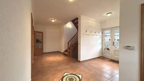 Eingang mit Gaderobe - 