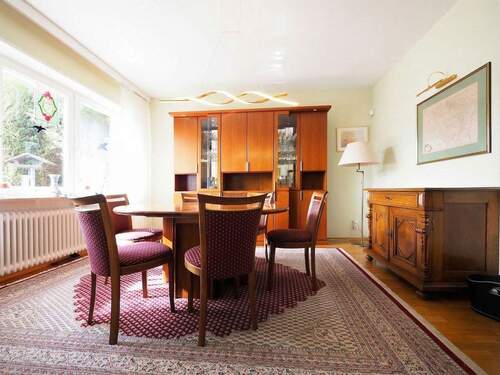 Bild 2 - 6 Zimmer Reihenmittelhaus zum Kaufen in Saarbrücken