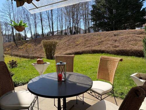 Terrasse - Ruhig gelegene 3,5 Zi-Whg mit Terrasse am Fuße der Achalm