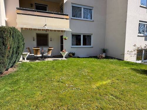 Terrasse mit Garten - 