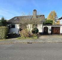 Zweifamilienhaus - geteilt in 2 ETW - in ansprechender Lage von Bad Emstal