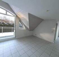 Dachgeschosswohnung mit zwei Balkonen in Stanberg zu vermieten. - Starnberg