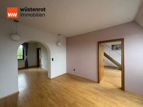 Wohn-/Esszimmer im DG - 