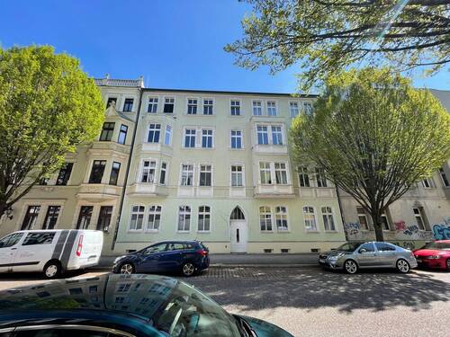IMG_0131.jpeg - 4 Zimmer ETW mit Balkon - 220.000,00&nbsp;EUR Kaufpreis, ca.&nbsp; 110,00&nbsp;m&sup2;&nbsp;Wohnfl&auml;che