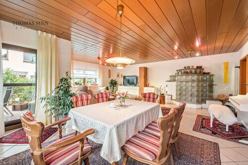 EG: Wohn-/Esszimmer - 