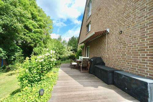 Seitliche Terrasse - 