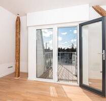 Tolles Wohnen in einer kernsanierten Dachgeschosswohnung - Berlin Zehlendorf