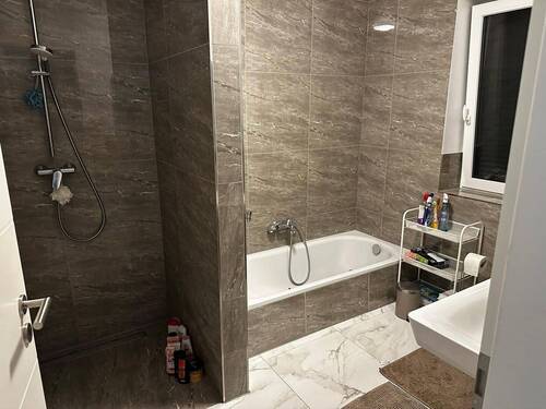 Vollbad mit Wanne - 