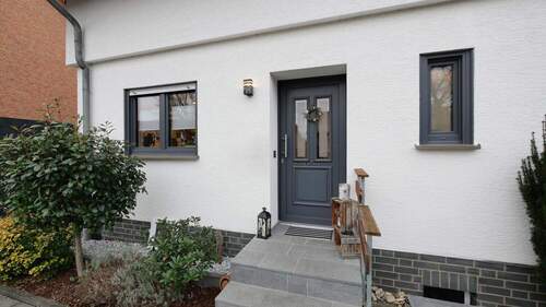 Eingang - 4 Zimmer Doppelhaushälfte in Paderborn / Elsen