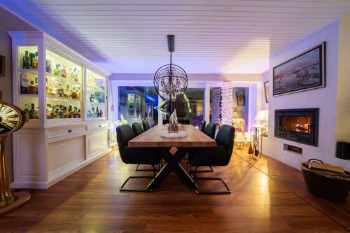 Wohnzimmer - 7 Zimmer Bungalow zum Kaufen in Hinte