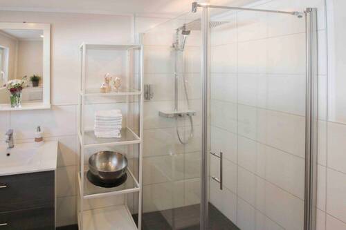 hochwertiges Bad EG - 