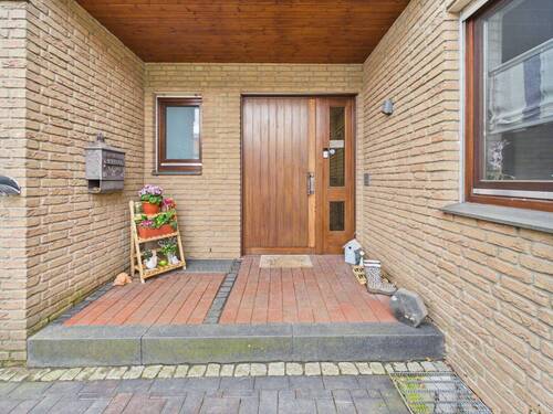 Hauseingang - 4 Zimmer Doppelhaushälfte in Bielefeld