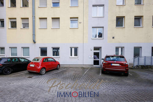 KFZ-Stellplatz im Innenhof - 