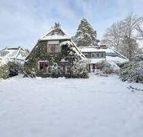 Großes Familienhaus mit herrlichem Grundstück in bester Villenlage von Blankenese - Hamburg