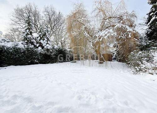rückwärtiger Grundstücksteil - 9 Zimmer Einfamilienhaus in Hamburg