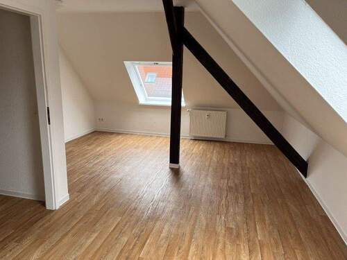 Wohnzimmer - 3 Zimmer Etagenwohnung zur Miete in Halle (Saale)