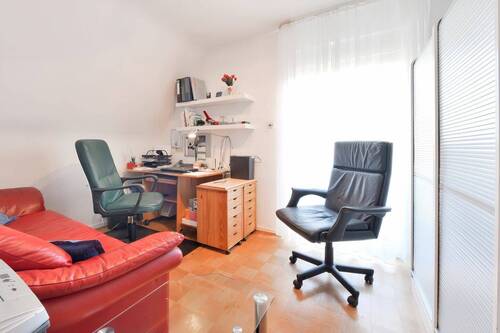 Kinderzimmer oder Büro - 