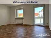 Wohnzimmer mit Balkon - 