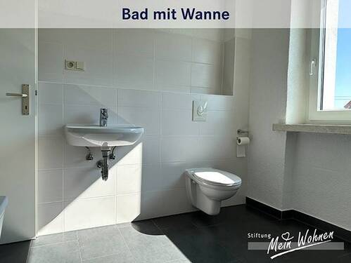 Bad mit Wanne - 
