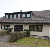 Große gepflegte 125 qm-ETW mit 2 Bädern 2 Loggias Einbauküche Garage Gartennutzung in Nettersheim