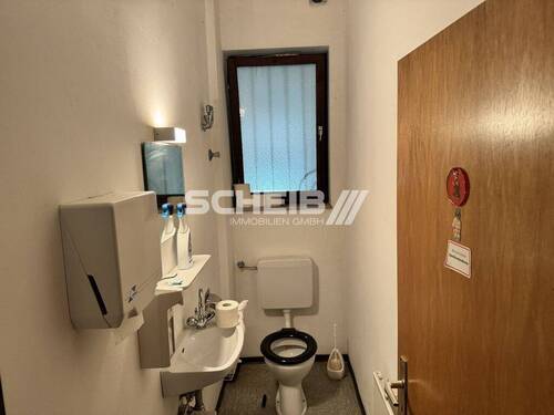 WC - 