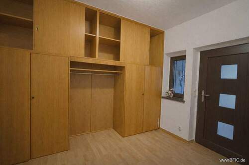 Entré - Einfamilienhaus mit 120,00 m&sup2; in Berlin Kaulsdorf zur Miete