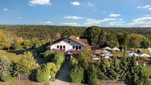 Eingang Südseite - 1 Zimmer Mehrfamilienhaus, Wohnhaus zum Kaufen in Nidda