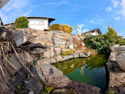 Liebevoll gestaltet - 9 Zimmer Mehrfamilienhaus, Wohnhaus in Breuberg / Sandbach