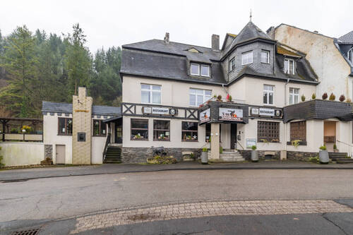 Wohnungen mit Gewerbe - 2 Zimmer Mehrfamilienhaus, Wohnhaus zum Kaufen in Neuwied / Altwied