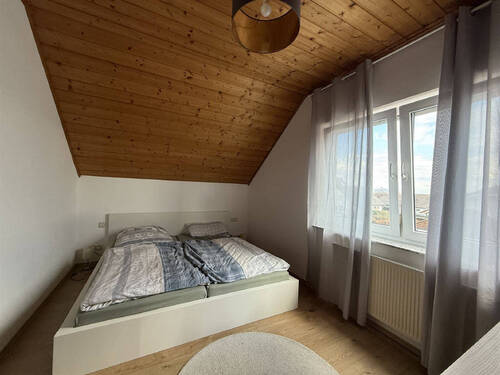 Schlafzimmer - Etagenwohnung mit 124,00 m&sup2; in Welschneudorf zum Kaufen