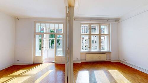 Salon und Wohnzimmer - 4 Zimmer Etagenwohnung in Berlin