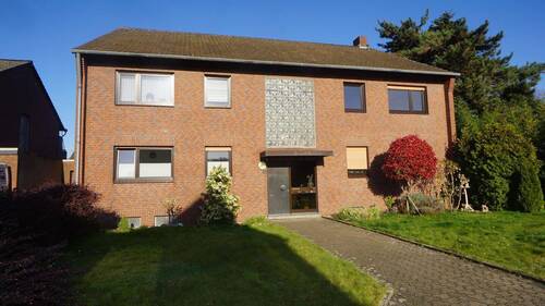 Hausansicht - Gepflegtes 4-Familienhaus in guter Wohnlage als ideales Investment