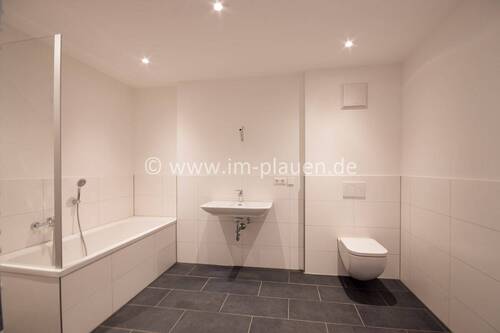 Badezimmer - Etagenwohnung mit 112,20 m&sup2; in Plauen zur Miete