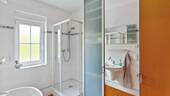 Gäste-WC mit Dusche - 