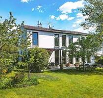 Traumhaus mit schönem Garten. Beste Lage mit Stil & Weitblick. - Icking