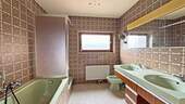 Badezimmer - 6 Zimmer Einfamilienhaus in Reutlingen