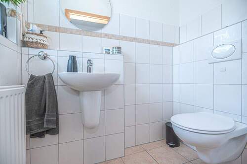 Gäste-WC - Reihenendhaus mit 95,80 m² in Oldenburg / Eversten zur Miete