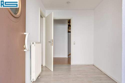 Diele - Doppelhaushälfte mit 145,00 m² in Hönow-Hoppegarten zum Kaufen