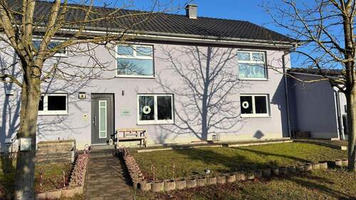 Vorderansicht - 6 Zimmer Doppelhaushälfte zum Kaufen in Dummerstorf