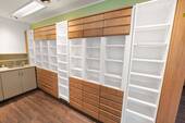 Weitere Apothekenschübe mit Regal - 