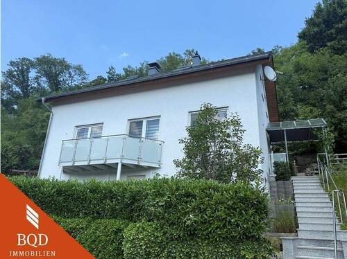 Hausansicht - Garantierter Burgblick über den Dächern