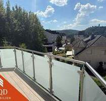 Perfektes Familienglück mit Blick auf die Burg Nassau