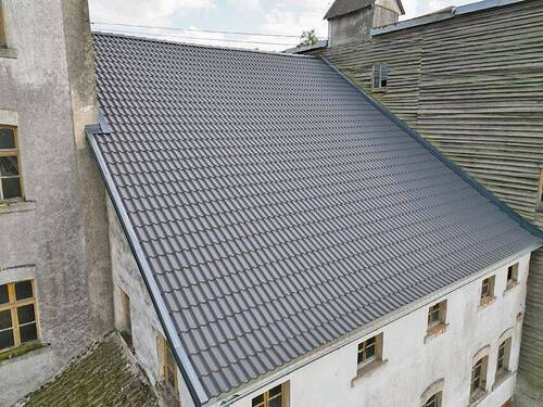 Teilsaniertes Dach - 