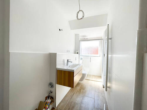 Badezimmer - Etagenwohnung mit 50,00 m&sup2; in Hannover / Linden-Süd zum Kaufen